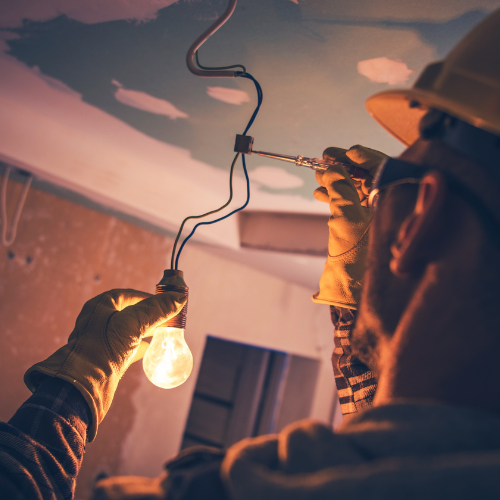 How much do electricians make an hour?